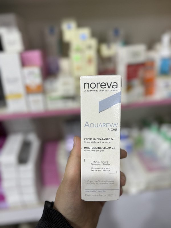 O Noreva Aquareva Rich Moisturizing Cream